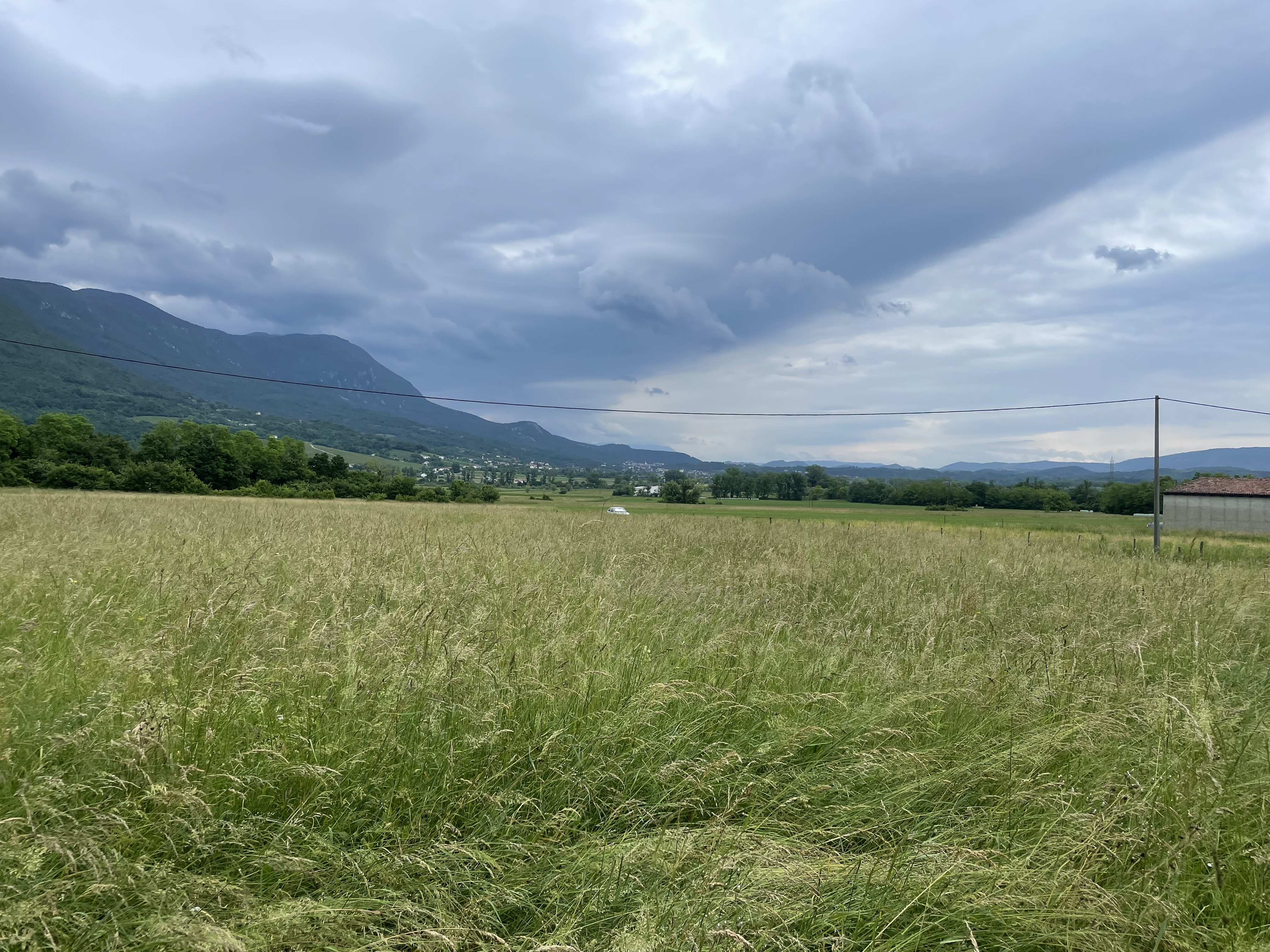 Nach dem Socia Tal weitet sich die Landschaft